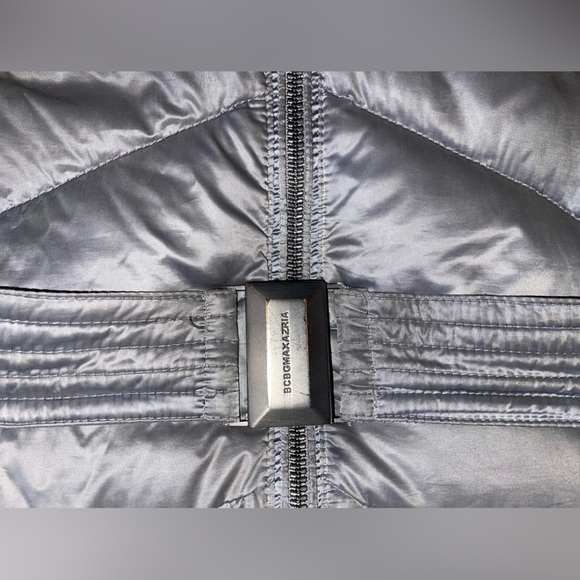 BCBGMaxazria Puffer Jacket with Faux Fur Collar. Silver Color. Women’s Size L - Picture 6 of 11
